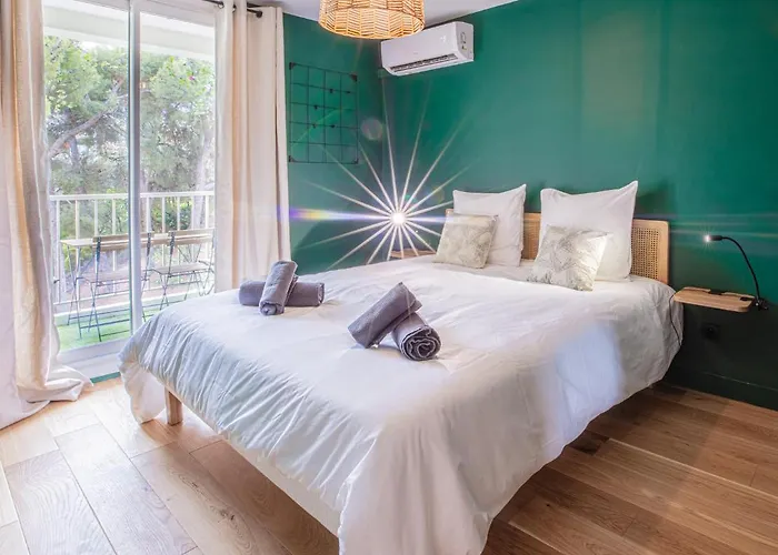 Le Pop Flat By Winkyhouse Cassis